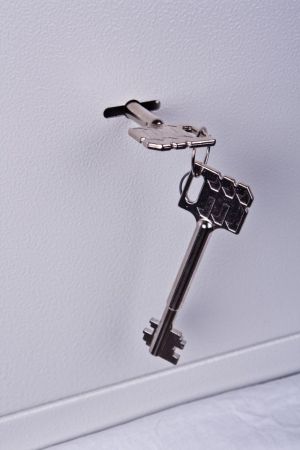 Метален сейф SB 300 KL - 300х445х400мм с антишперц сейфова механична брава