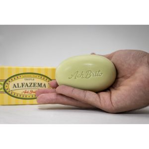 FLORES. Сапуни с камъчета (150g)