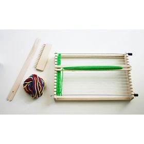 СТАН ЗА ТЪКАНЕ 26 Х 17 Х 4 СМ.